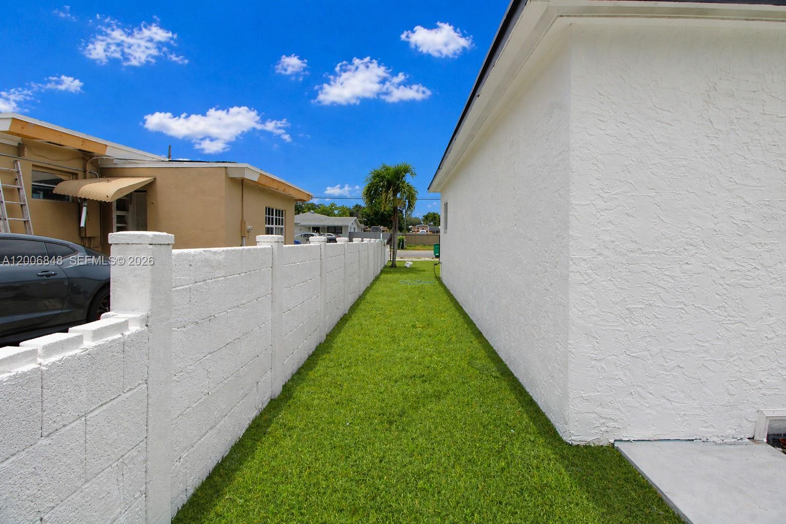 GOLDEN GLADES PARK 5TH AD - Residential