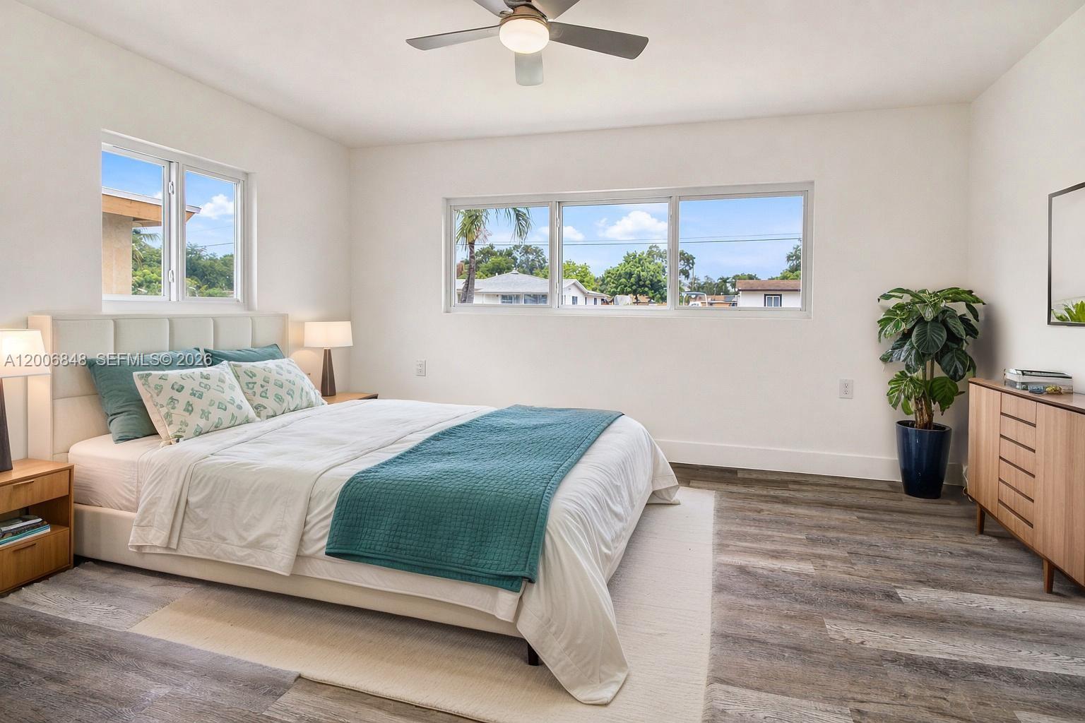 GOLDEN GLADES PARK 5TH AD - Residential