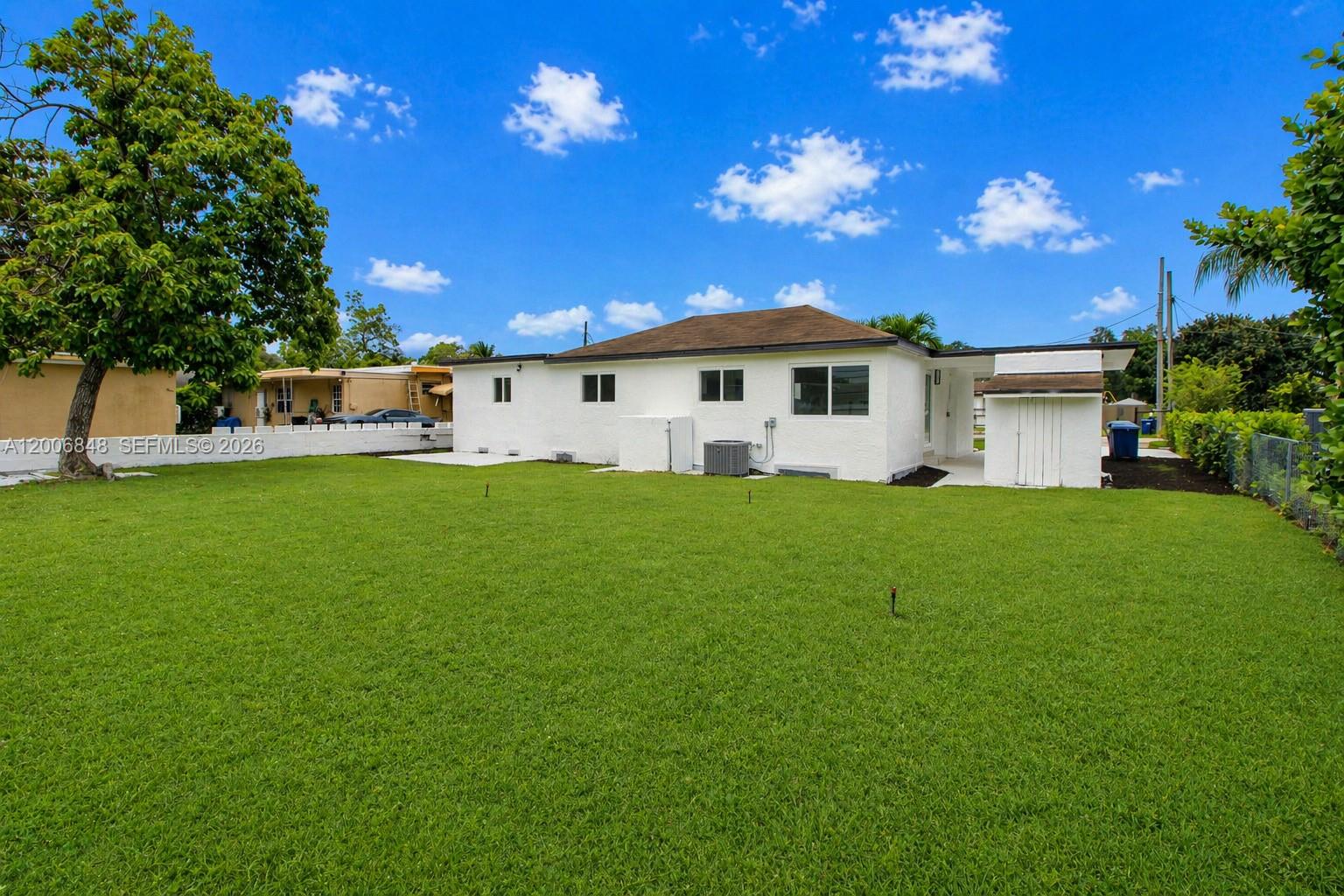 GOLDEN GLADES PARK 5TH AD - Residential