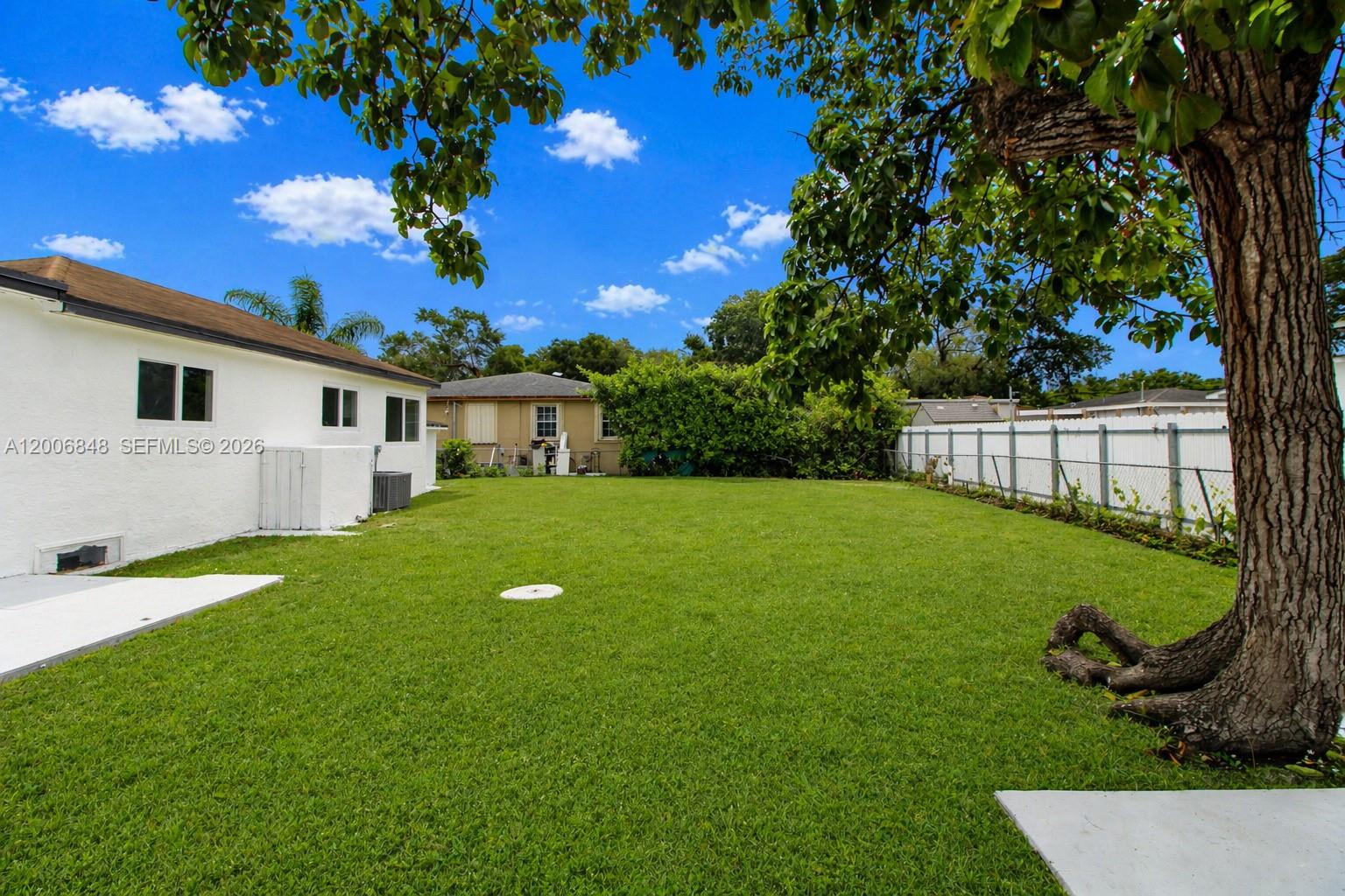 GOLDEN GLADES PARK 5TH AD - Residential