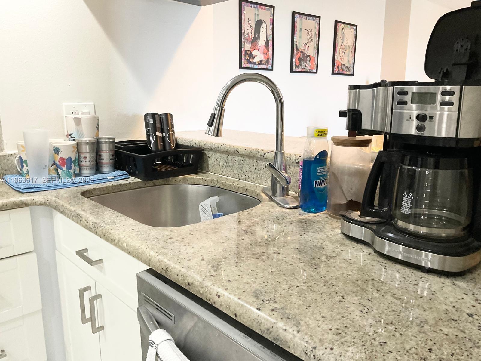 ISOLA CONDO - Residential