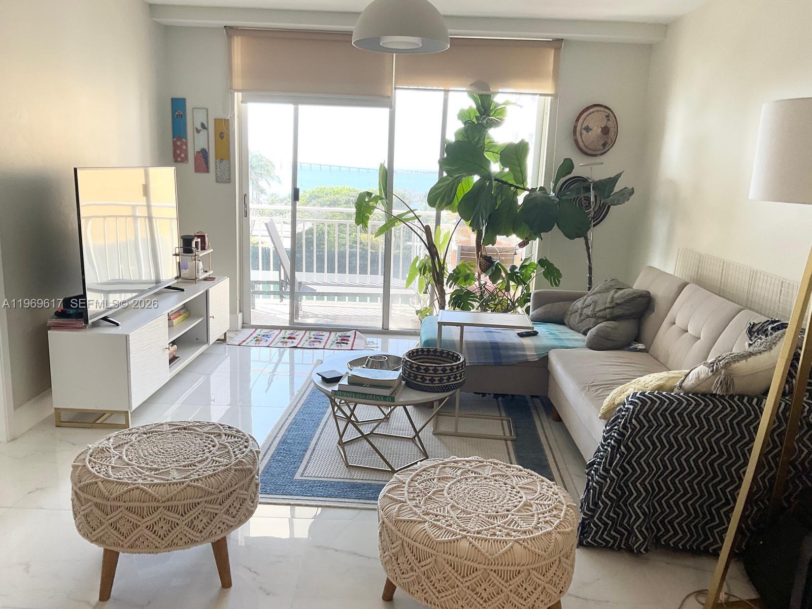 ISOLA CONDO - Residential