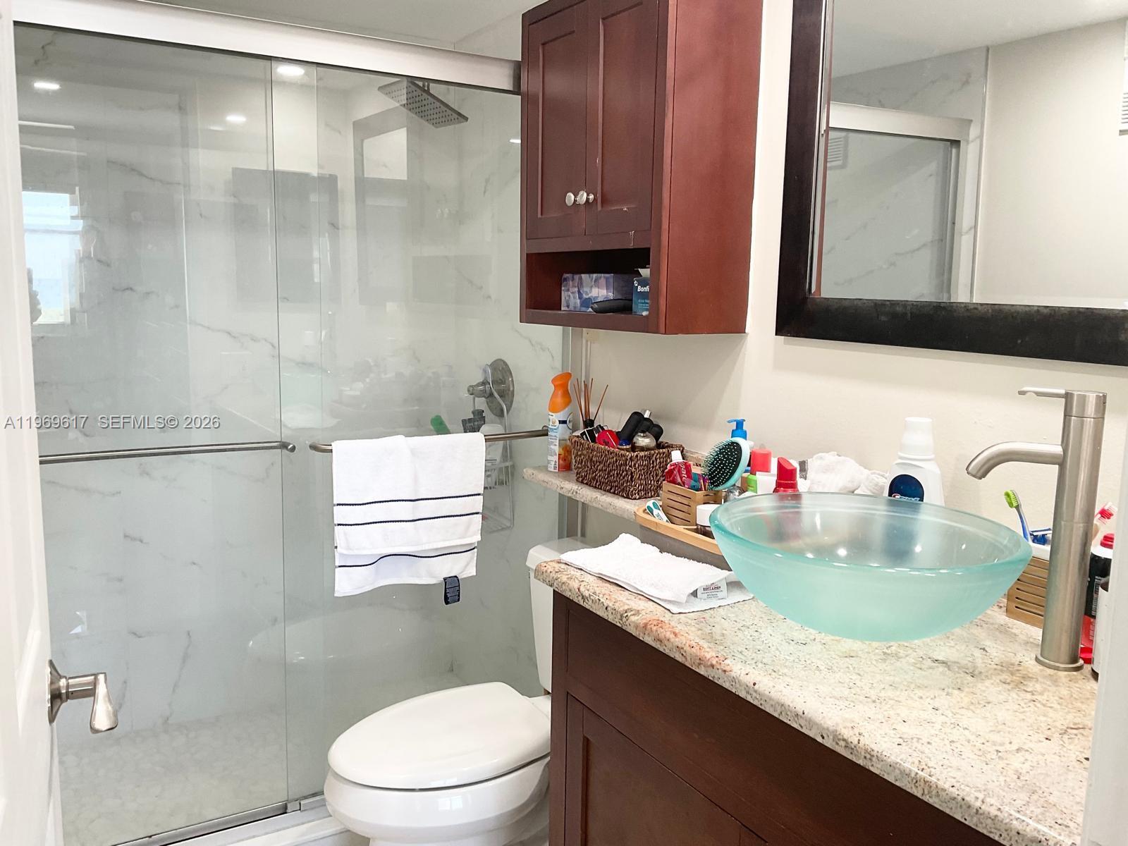 ISOLA CONDO - Residential