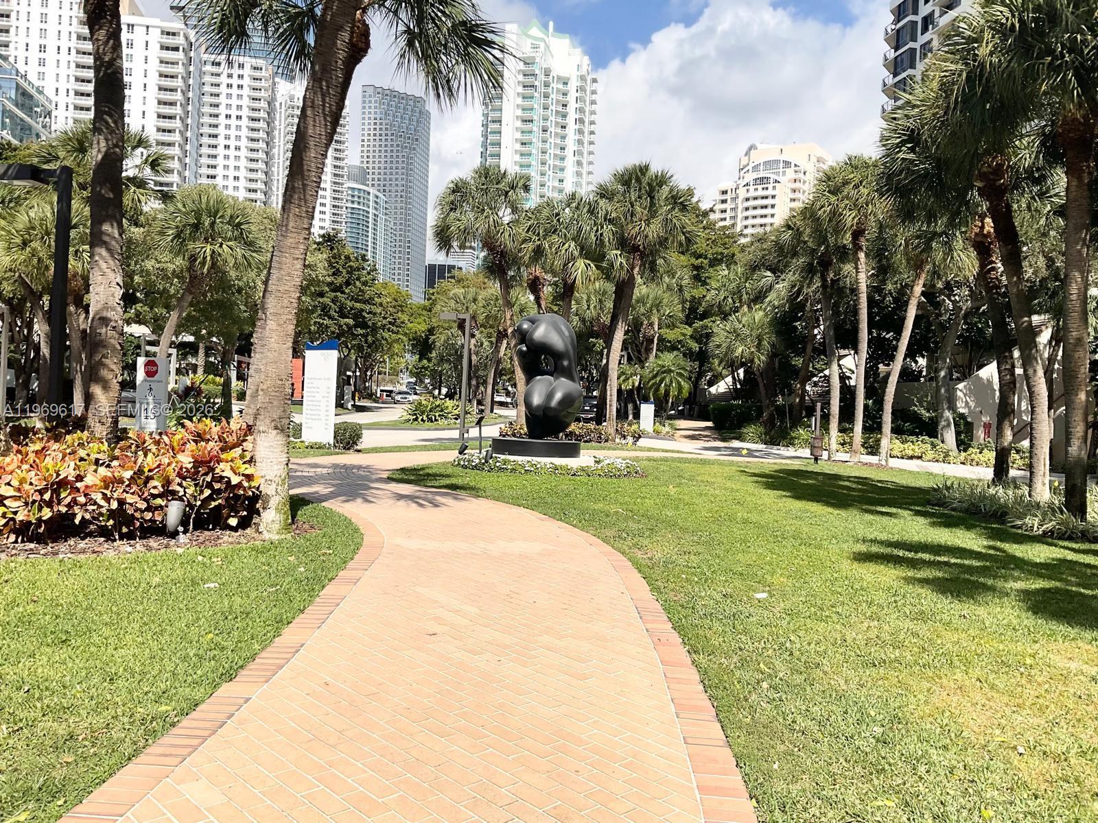 ISOLA CONDO - Residential