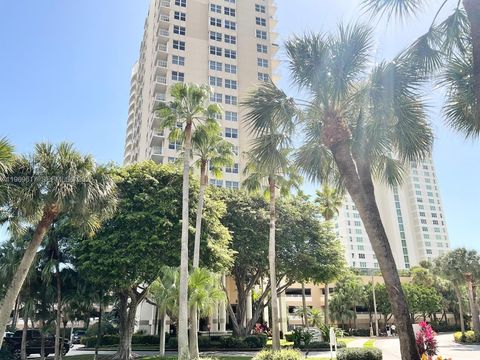 770 Claughton Island Dr 704 Miami FL 33131