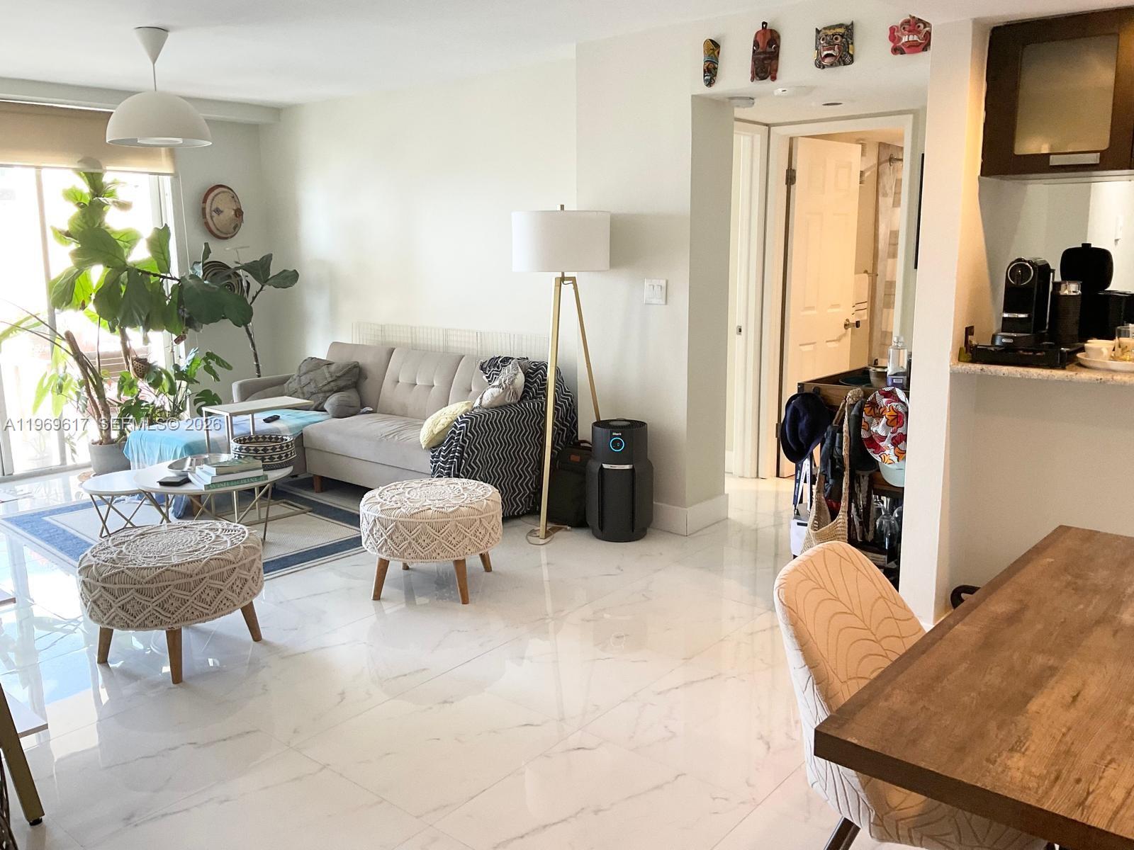 ISOLA CONDO - Residential