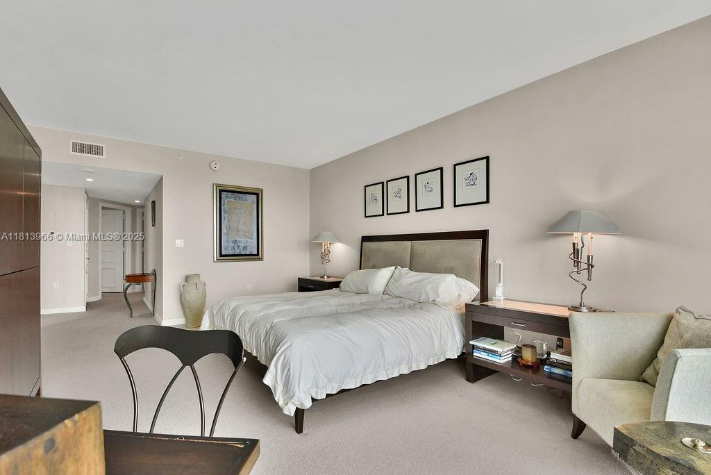 TOWERS OF PORTO VITA-SOUT - Residential Lease