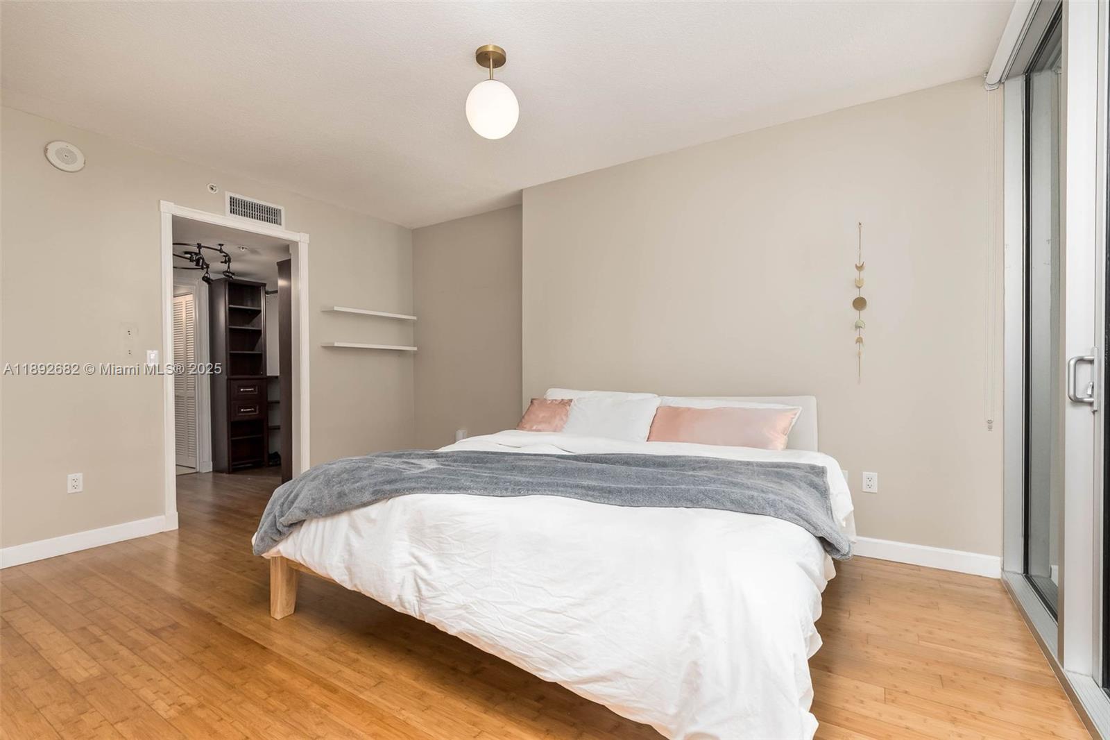 OPERA TOWER CONDO - Residential