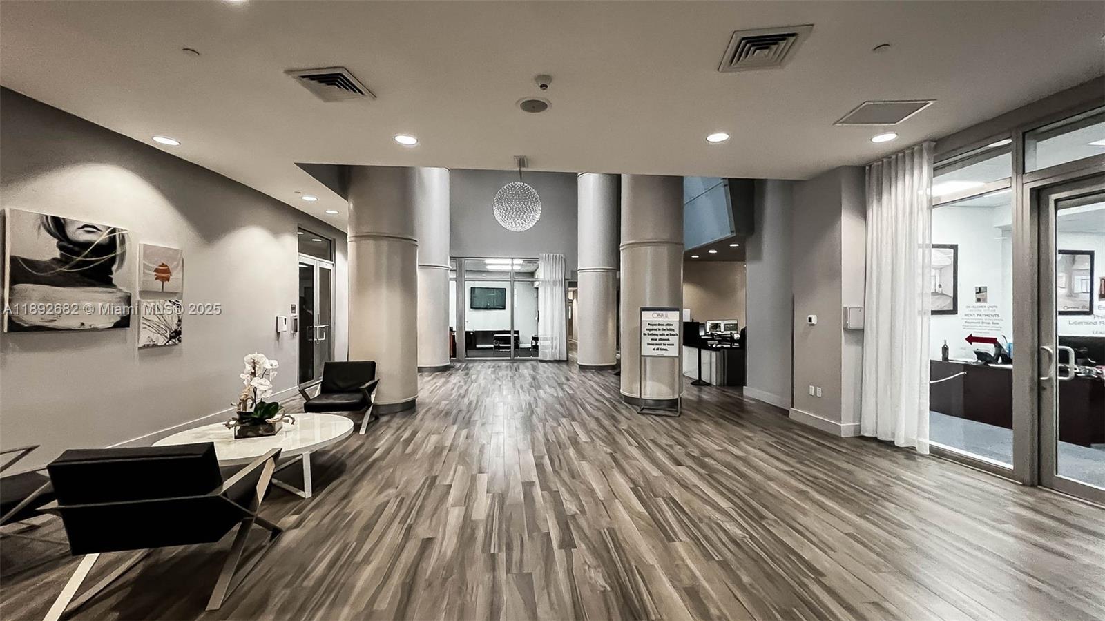 OPERA TOWER CONDO - Residential