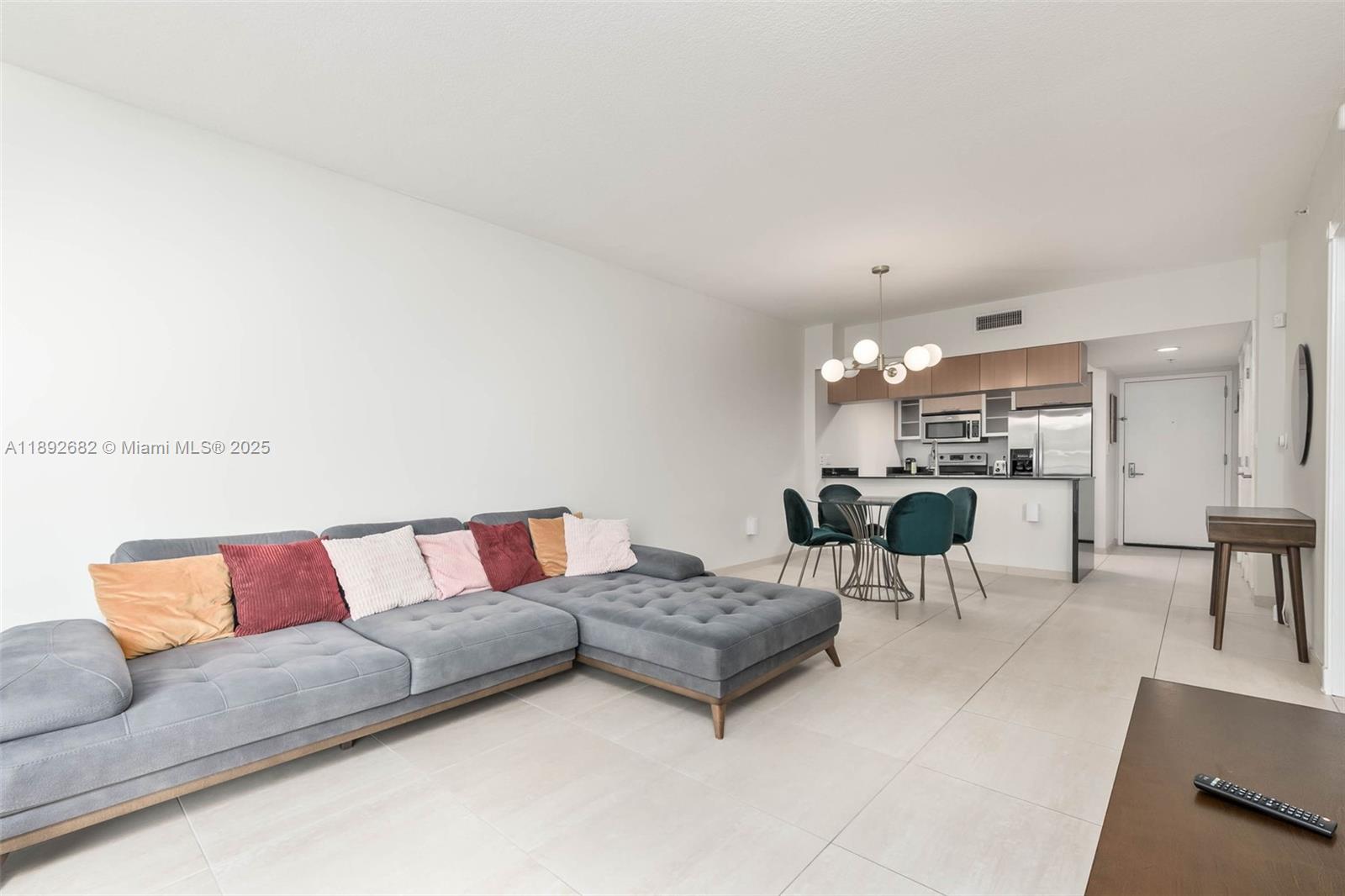 OPERA TOWER CONDO - Residential