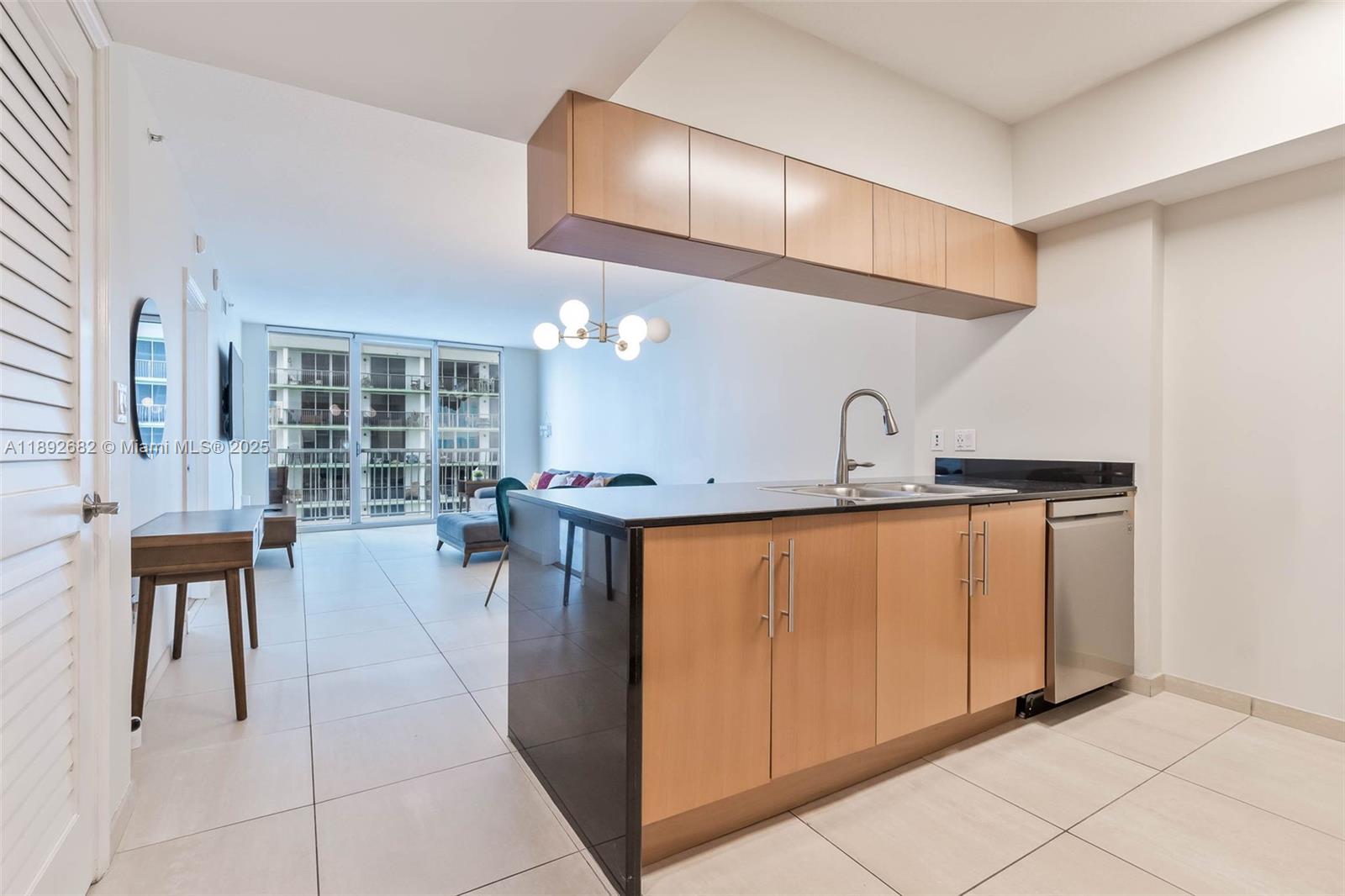 OPERA TOWER CONDO - Residential