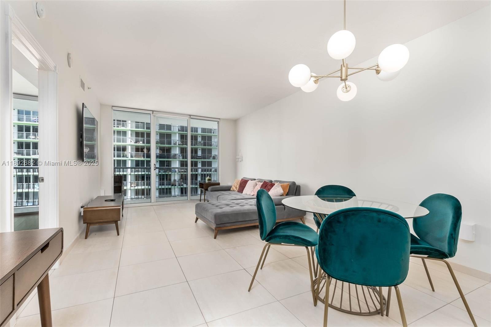 OPERA TOWER CONDO - Residential
