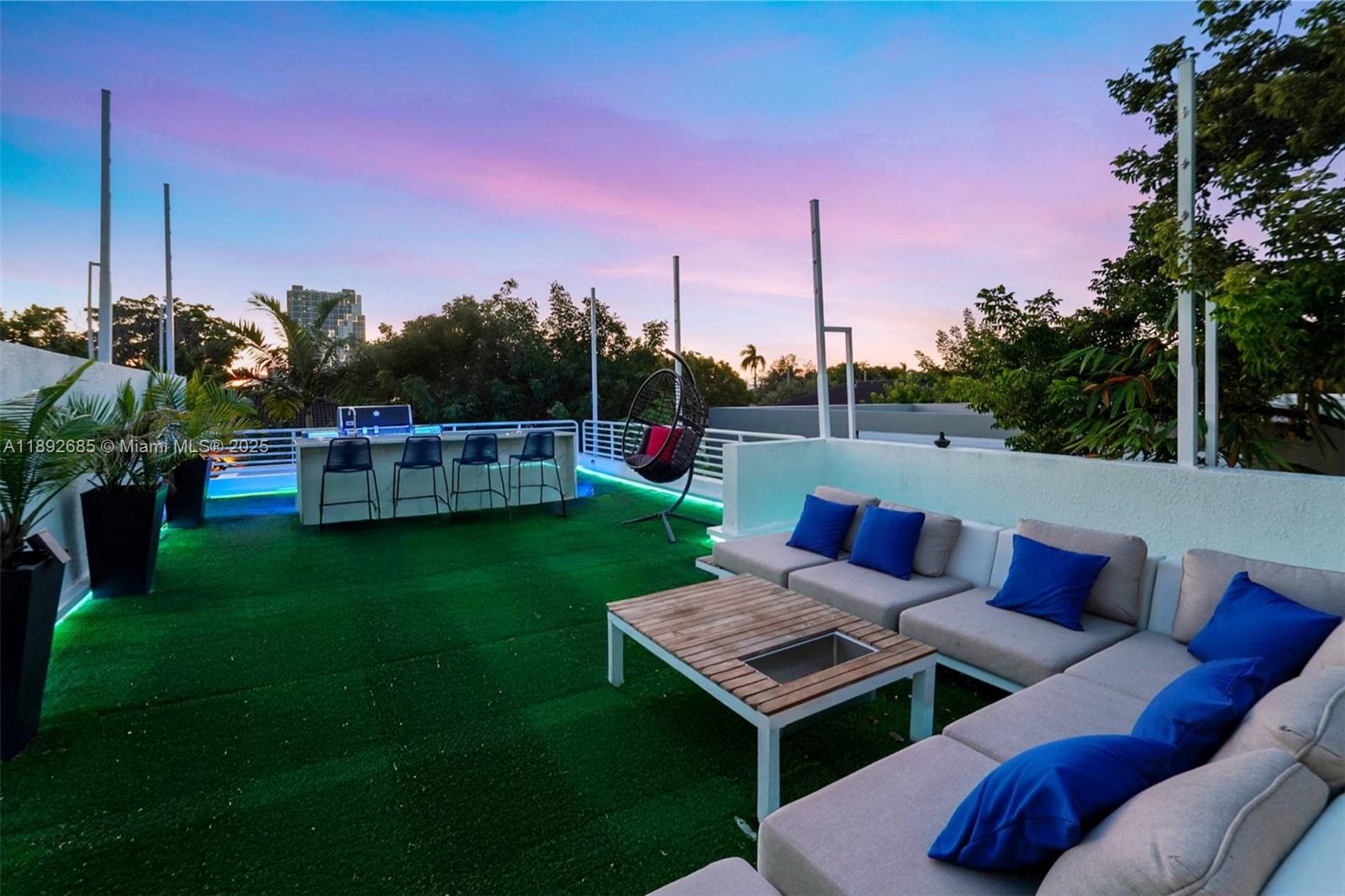 BOHEMIAN GROVE CONDO - Residential