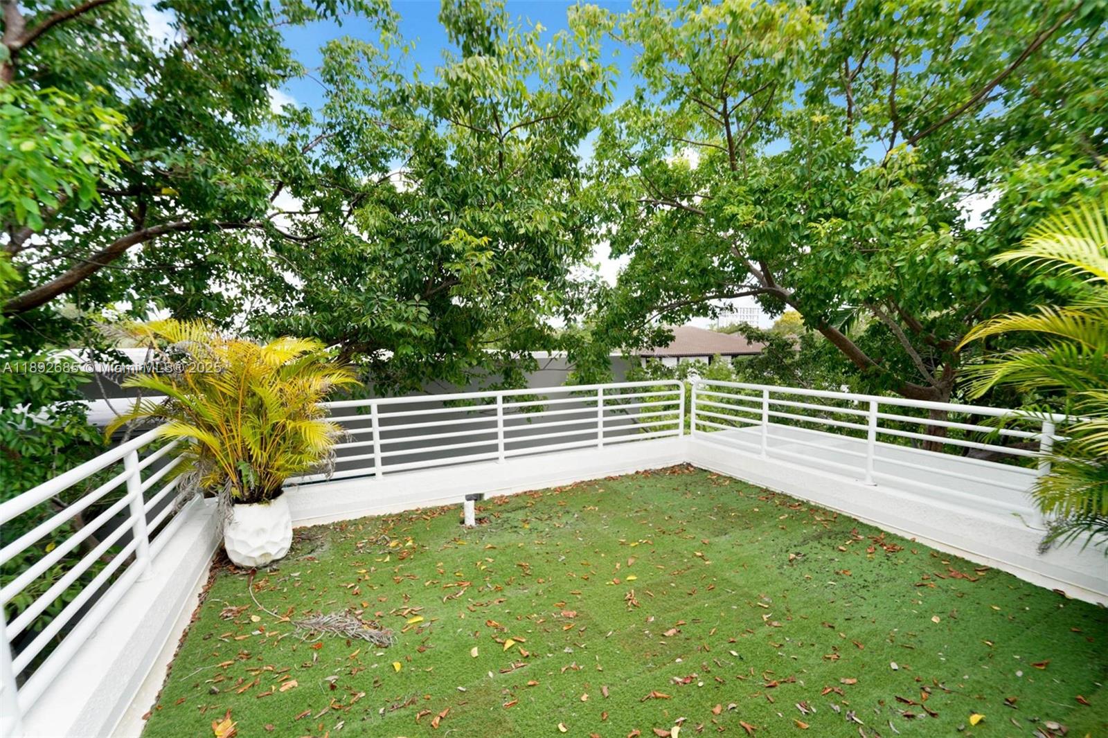 BOHEMIAN GROVE CONDO - Residential