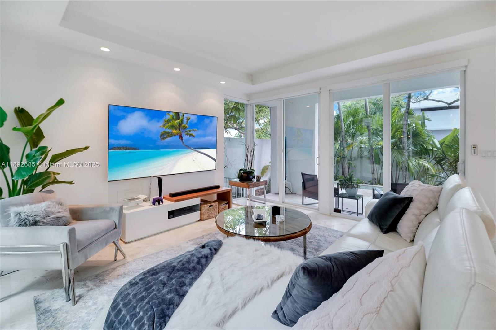 BOHEMIAN GROVE CONDO - Residential