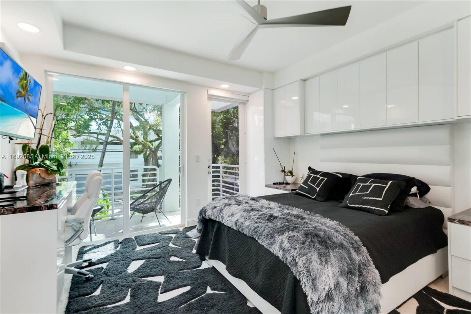 BOHEMIAN GROVE CONDO - Residential