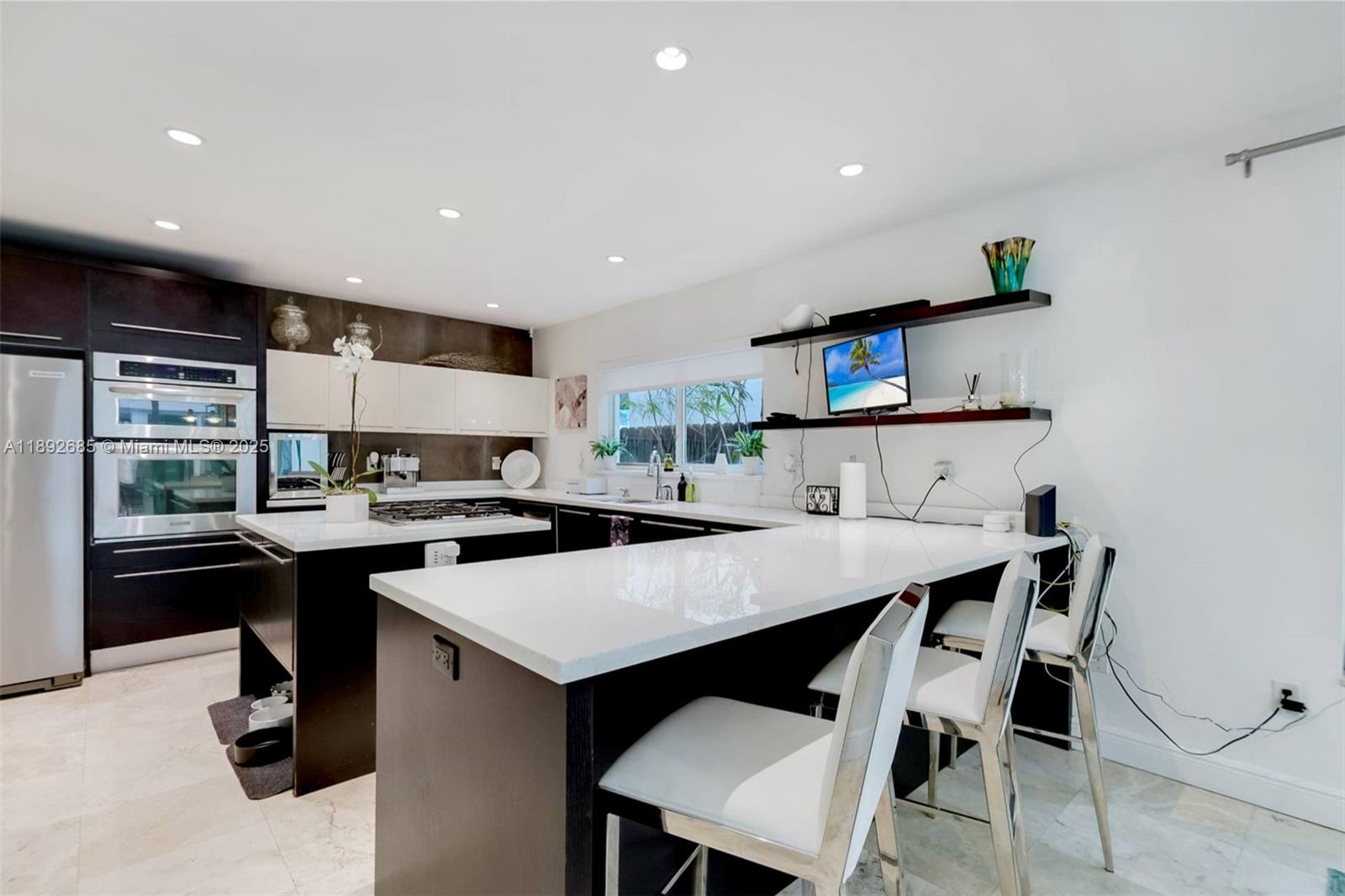 BOHEMIAN GROVE CONDO - Residential