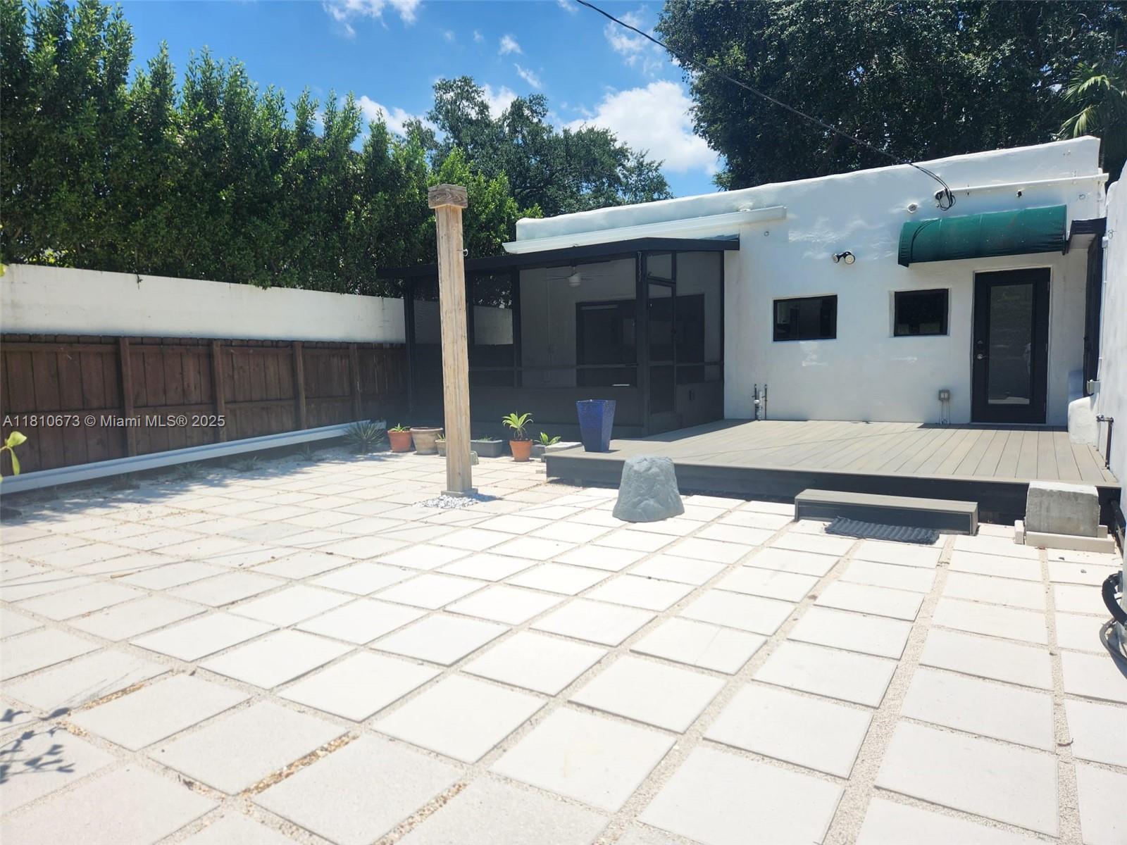 COUNTRY CLUB ESTATES SEC - Residential Lease