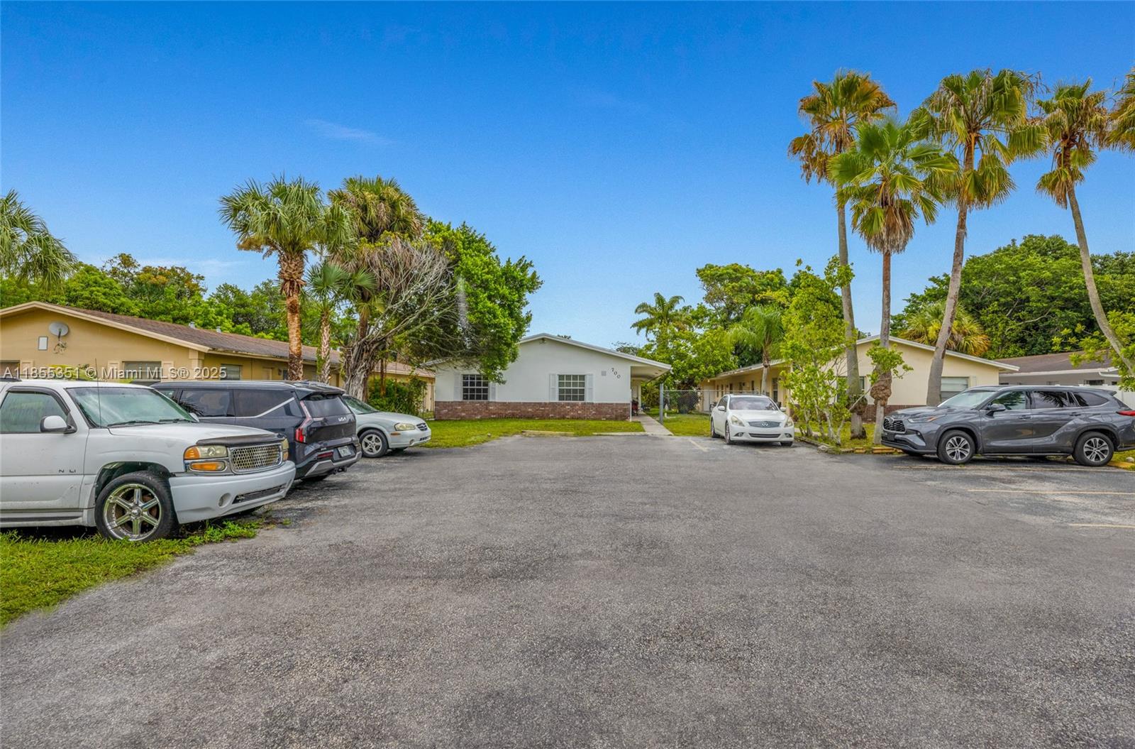 700 SW 16th Ave