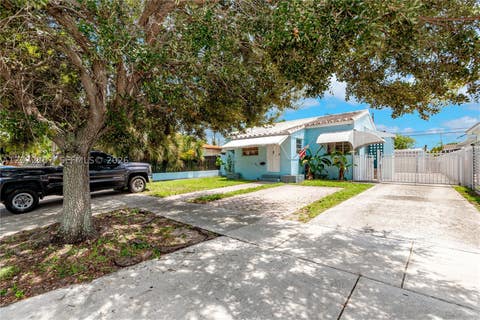 Photo of 334 E 11th St, Hialeah, FL 33010 (MLS # A12072207)