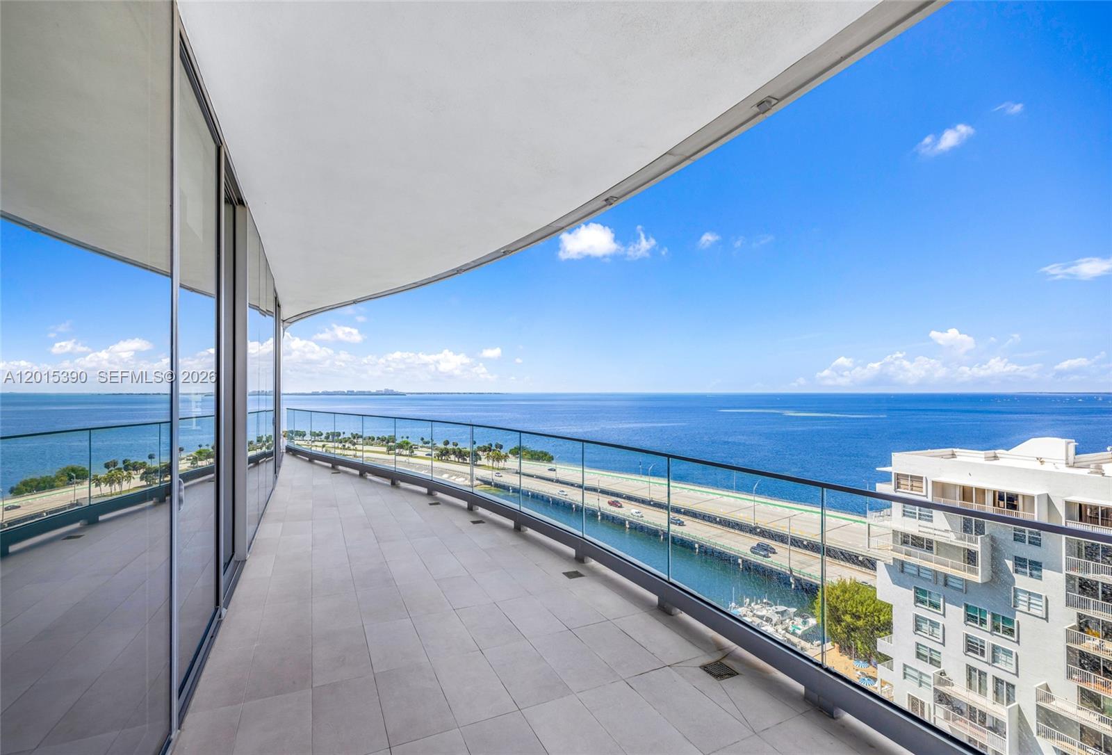 UNA RESIDENCES - Residential