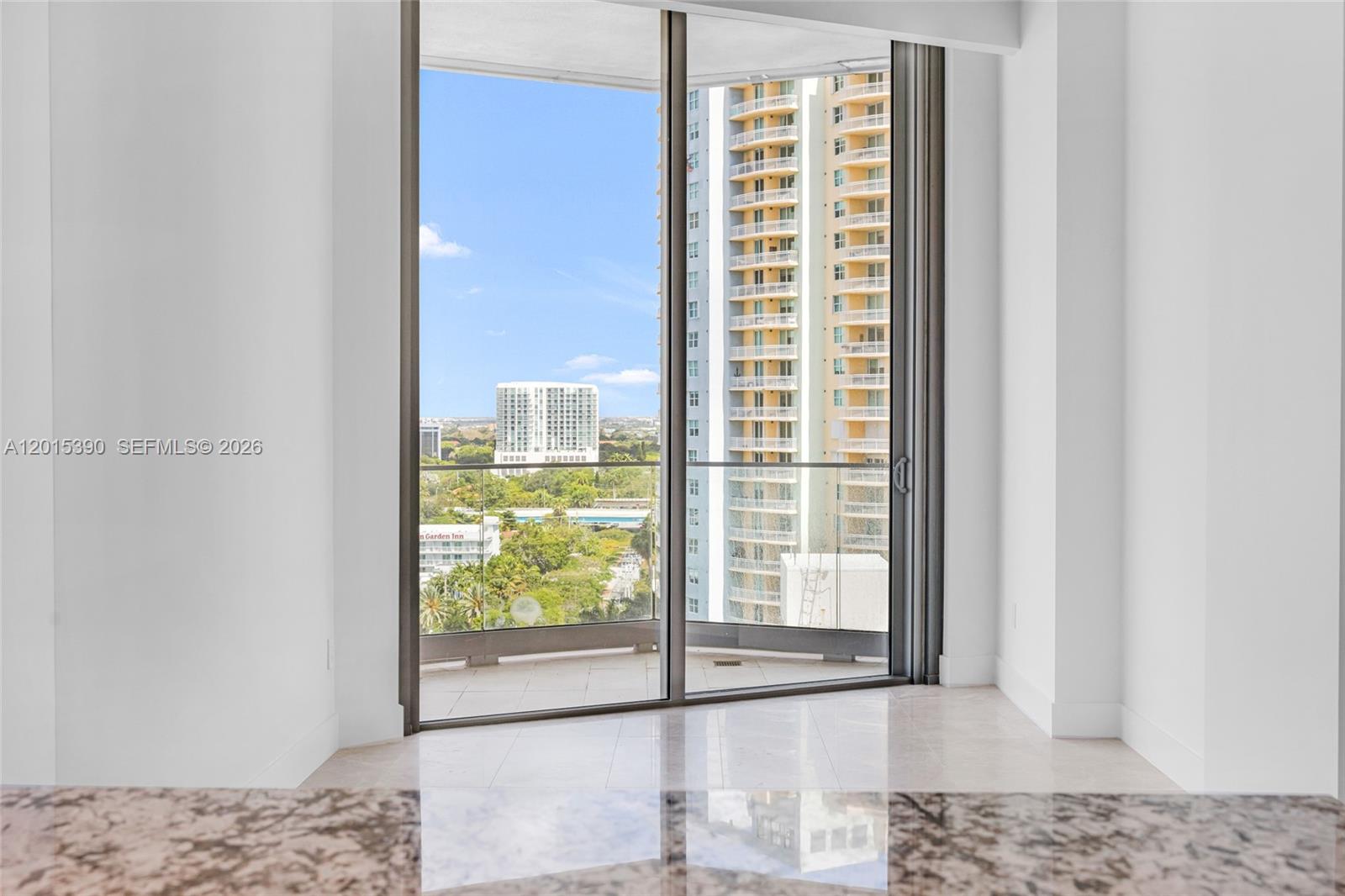 UNA RESIDENCES - Residential