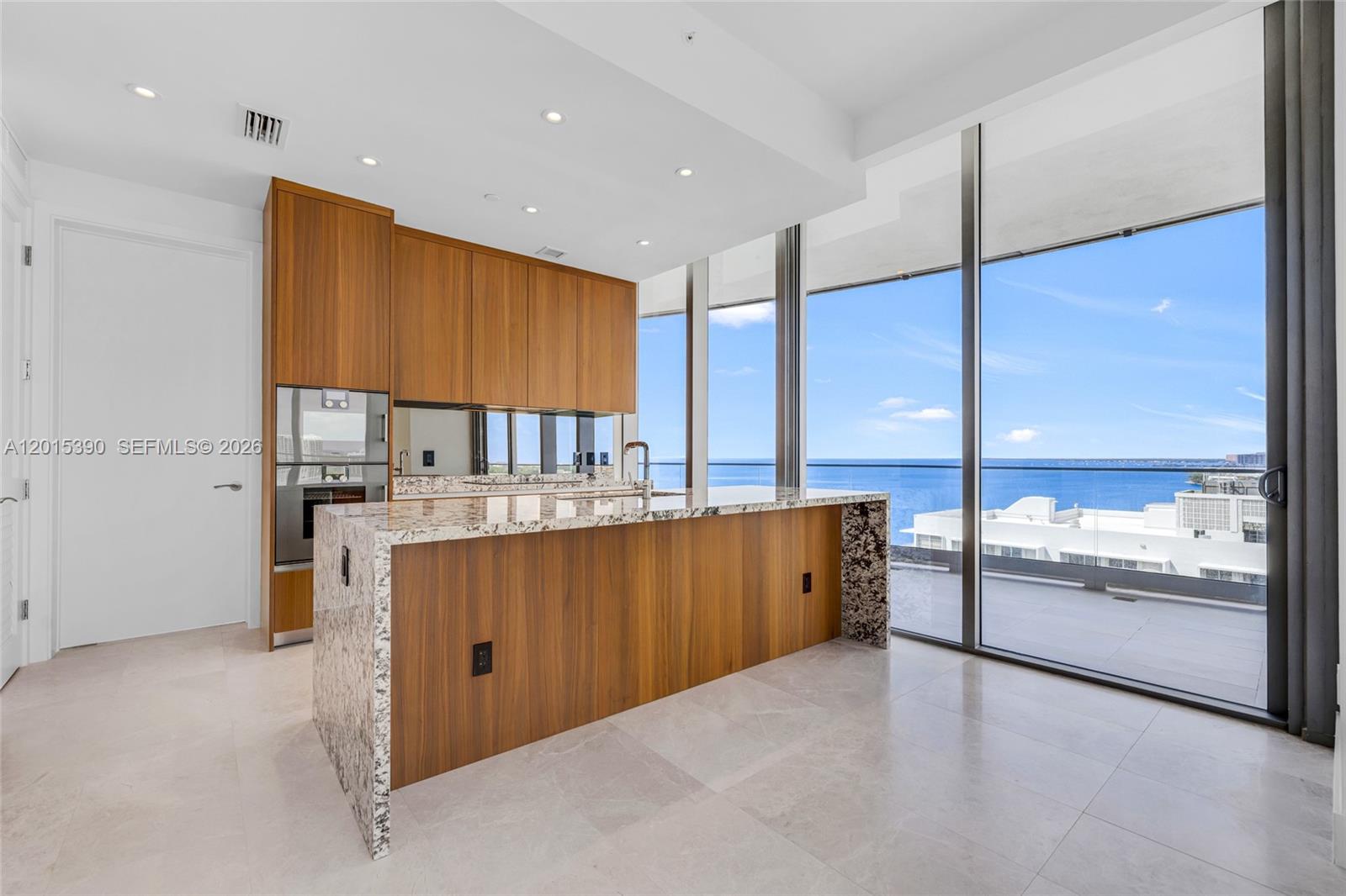 UNA RESIDENCES - Residential
