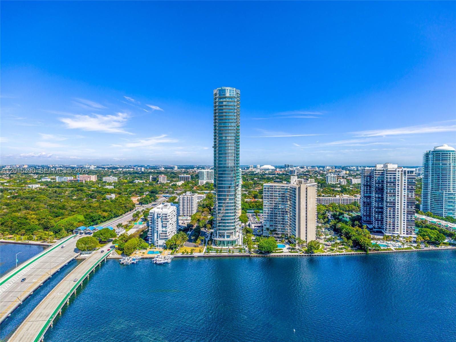 UNA RESIDENCES - Residential