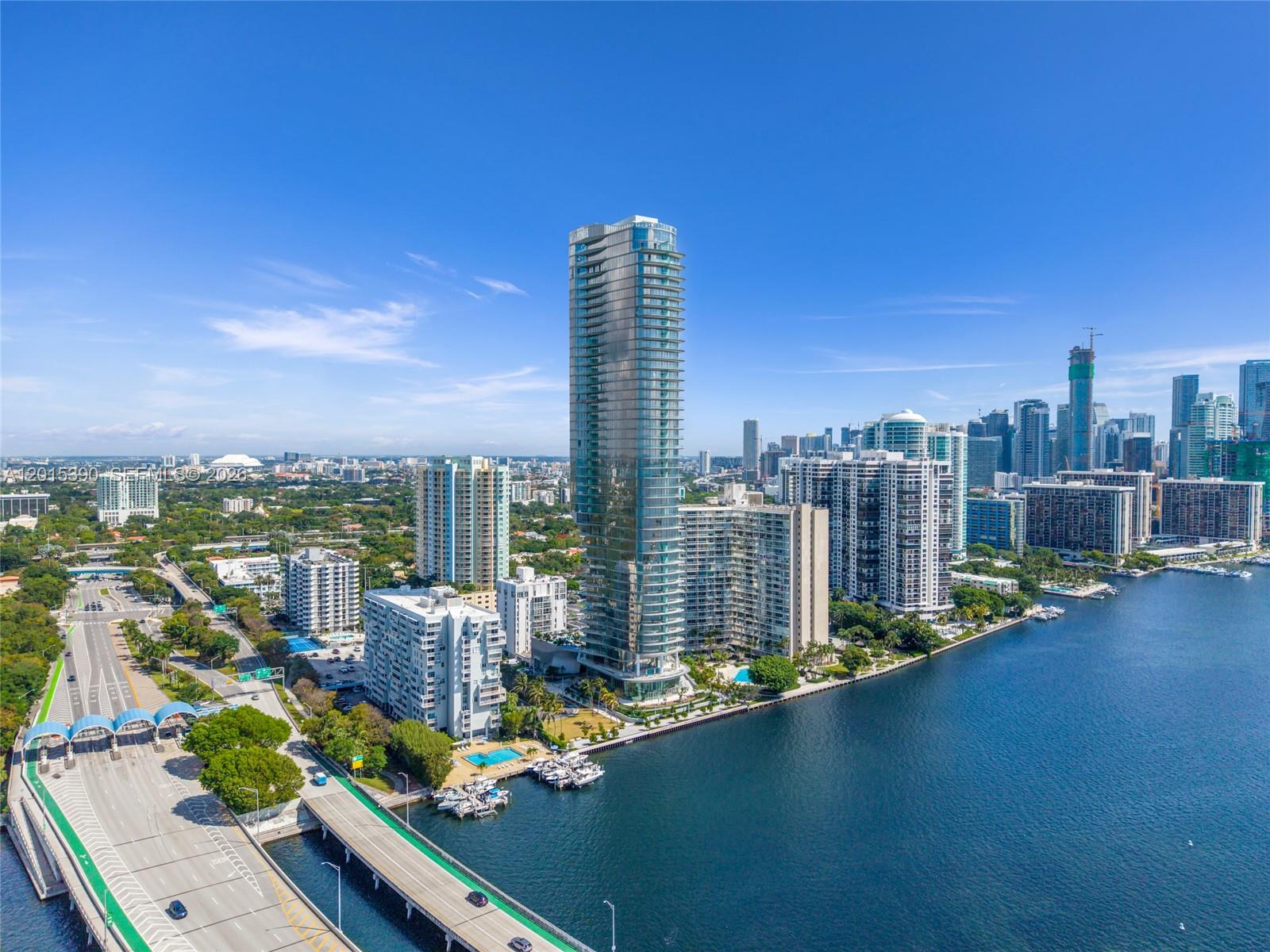 UNA RESIDENCES - Residential