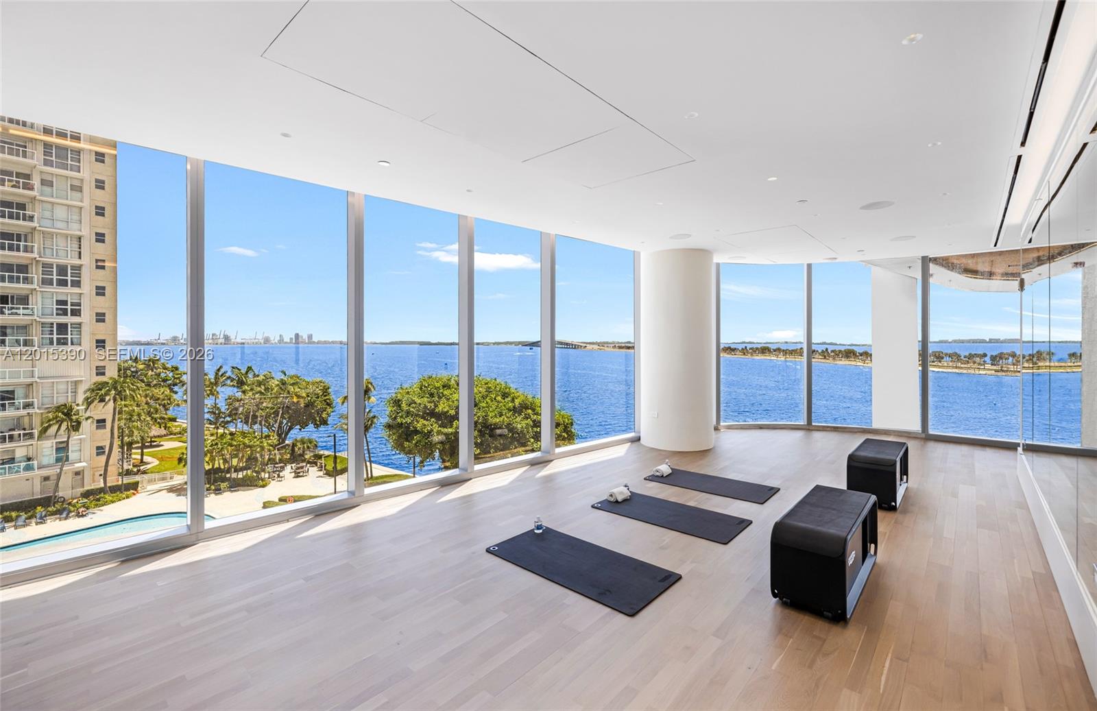 UNA RESIDENCES - Residential