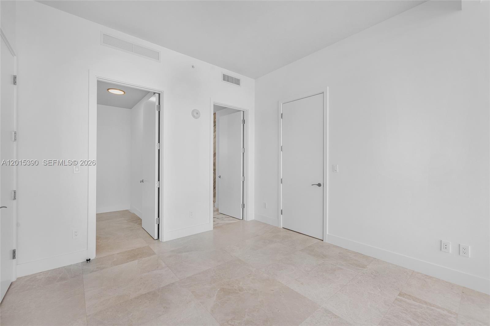 UNA RESIDENCES - Residential
