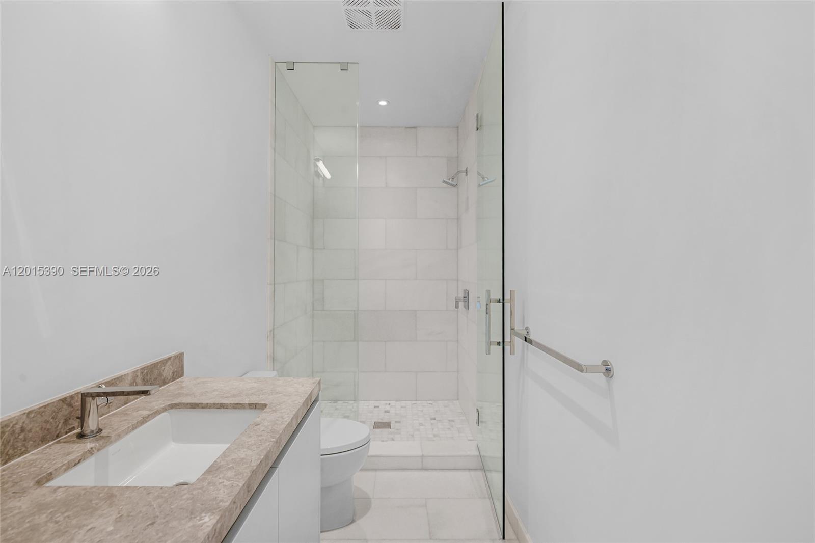 UNA RESIDENCES - Residential