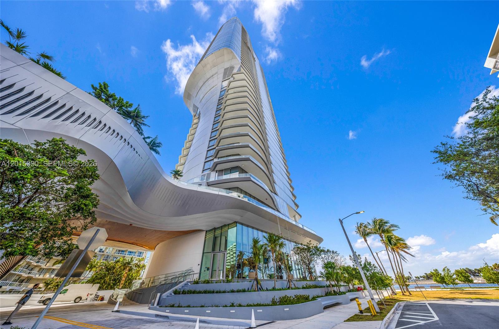 UNA RESIDENCES - Residential