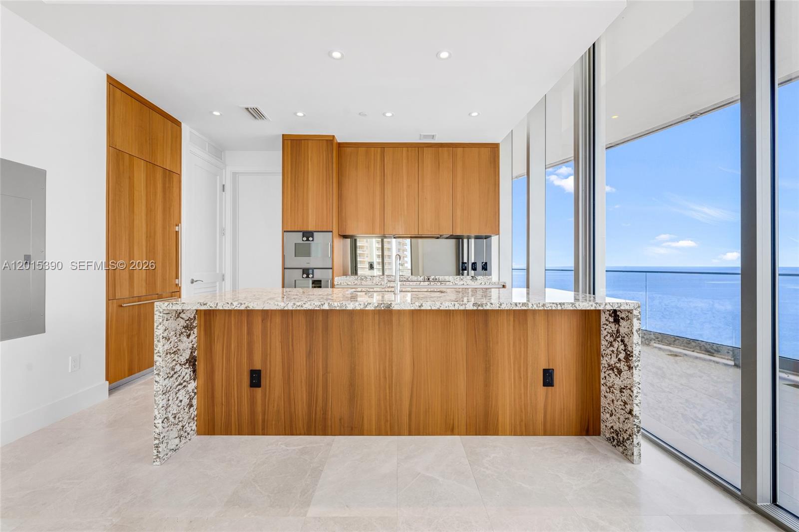 UNA RESIDENCES - Residential