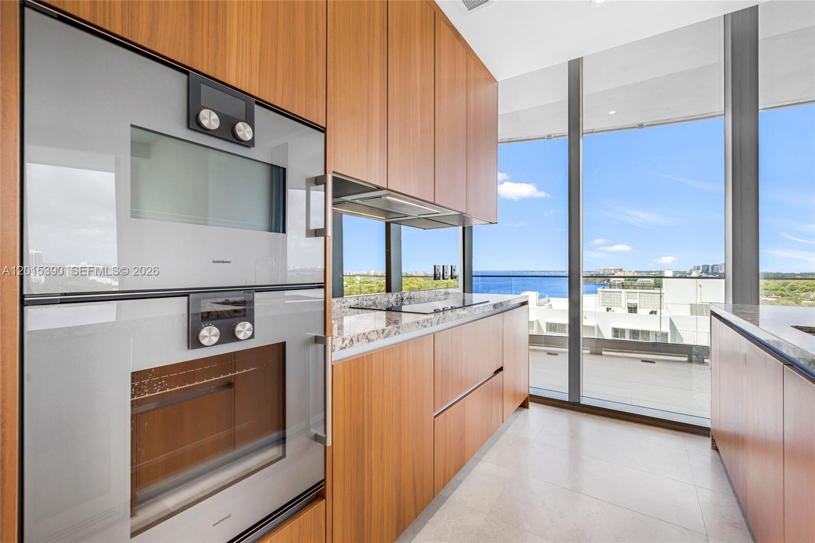 UNA RESIDENCES - Residential