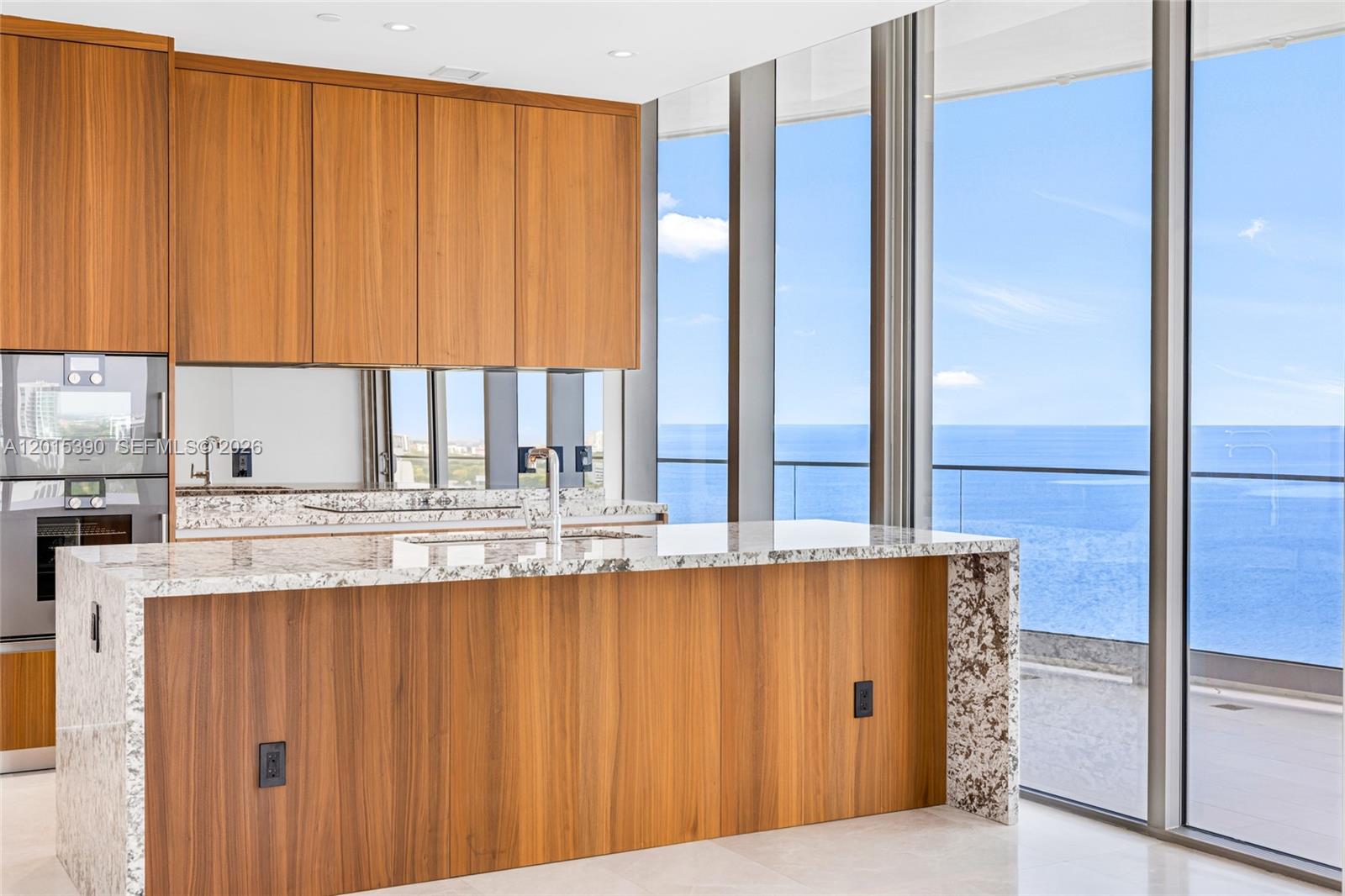 UNA RESIDENCES - Residential