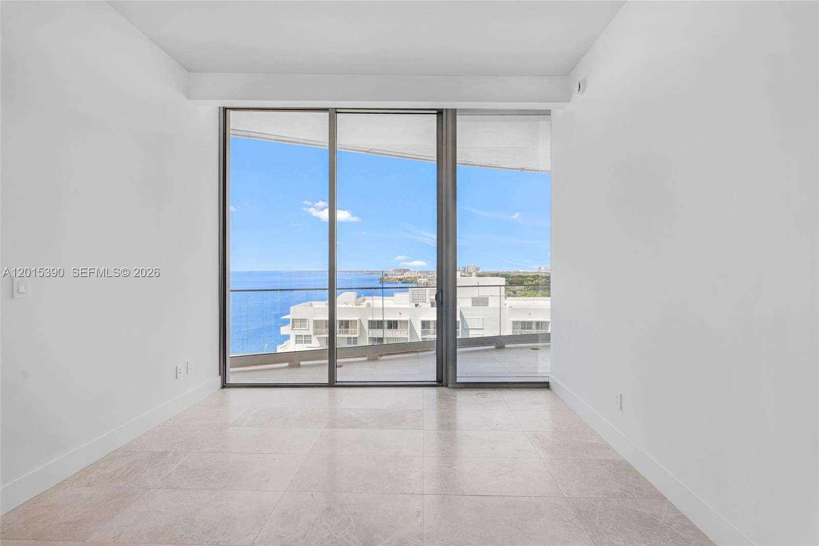 UNA RESIDENCES - Residential