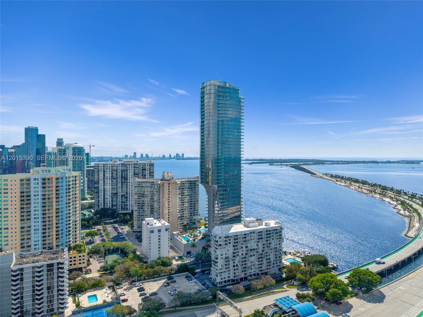 UNA RESIDENCES - Residential