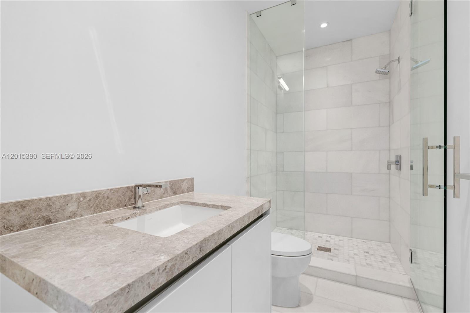 UNA RESIDENCES - Residential