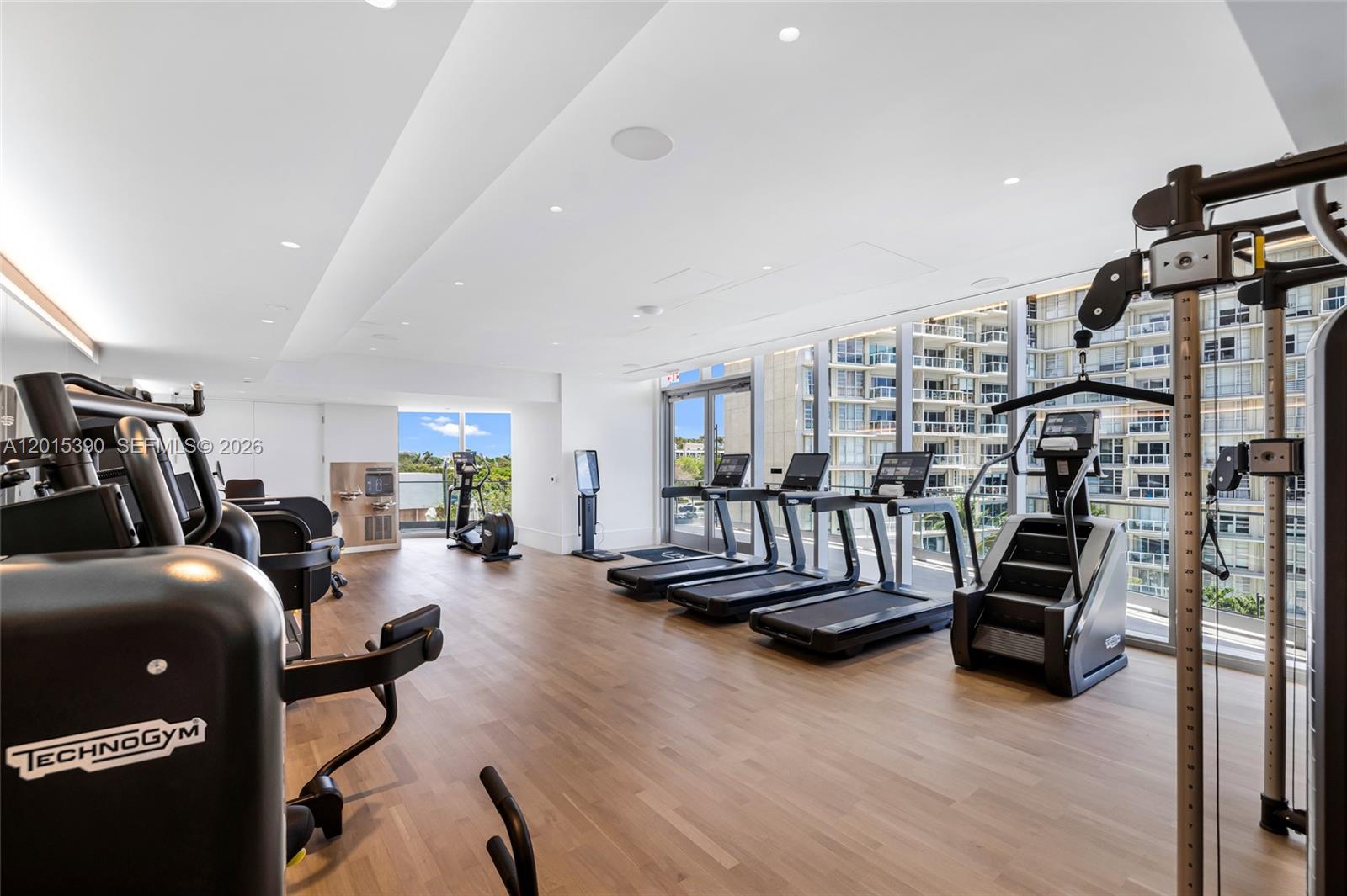 UNA RESIDENCES - Residential