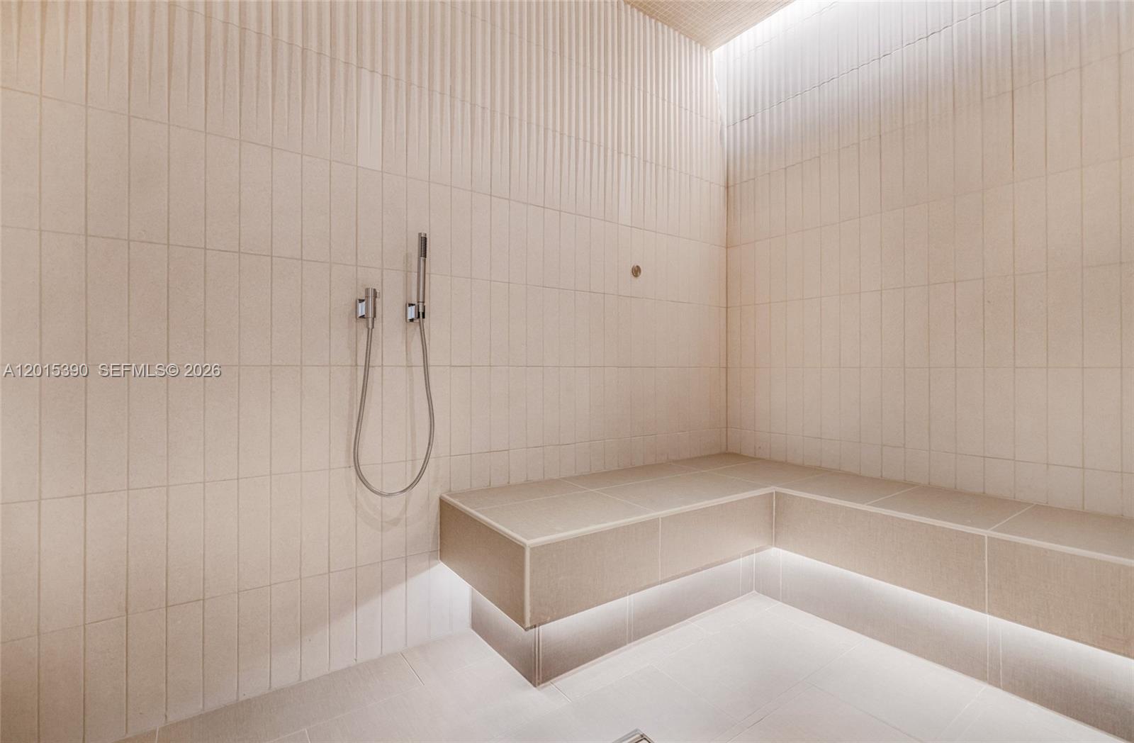 UNA RESIDENCES - Residential