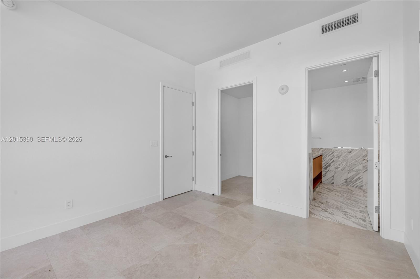 UNA RESIDENCES - Residential