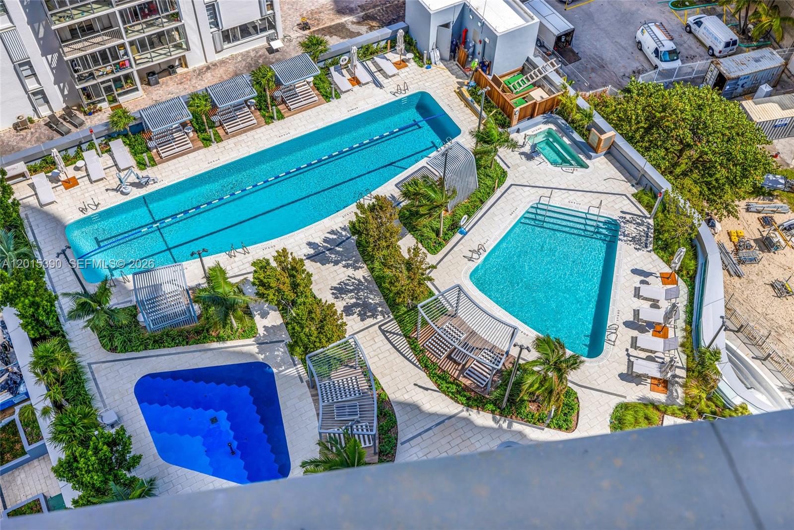 UNA RESIDENCES - Residential
