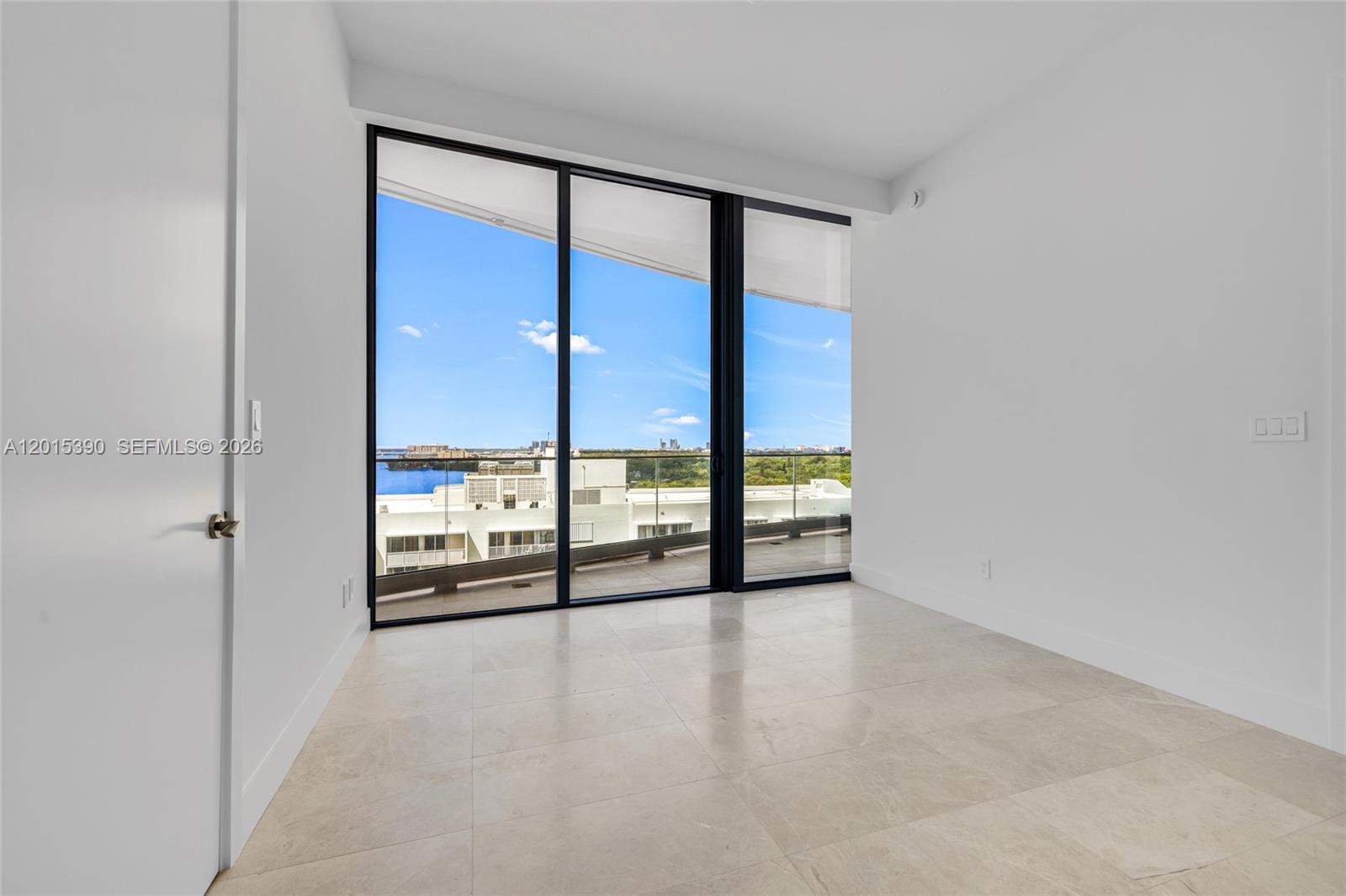 UNA RESIDENCES - Residential