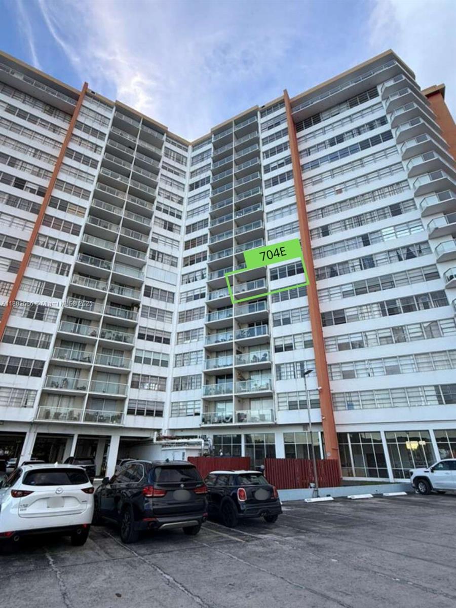 BUCKLEY TOWERS CONDO - EA - Residential