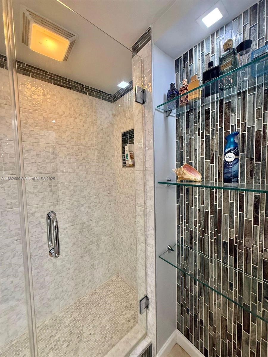 BUCKLEY TOWERS CONDO - EA - Residential