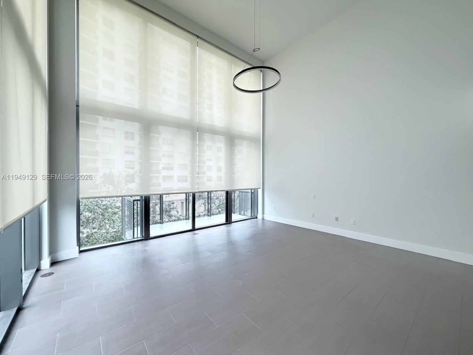 6000 Collins Ave 501