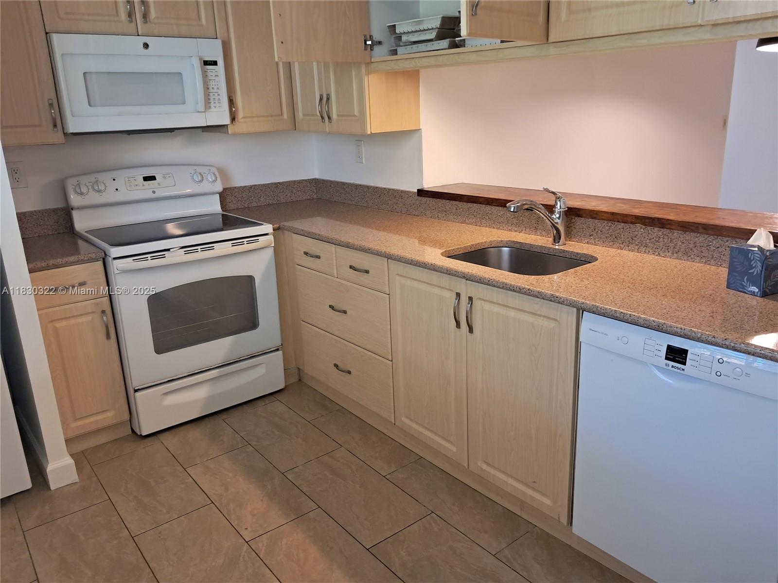 3559 Magellan Cir 322-2