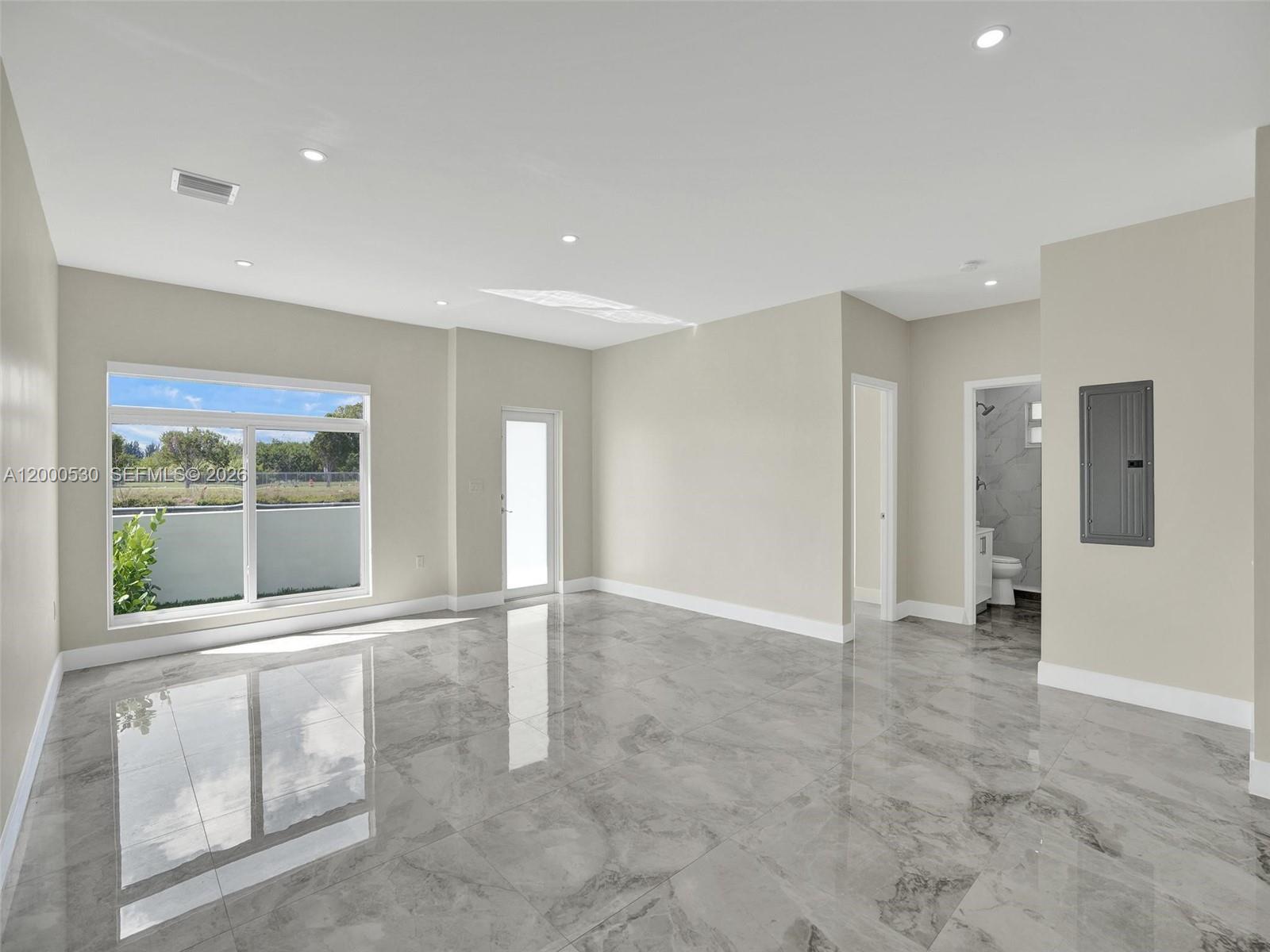 NARANJA PARK 2ND ADDN - Residential Lease