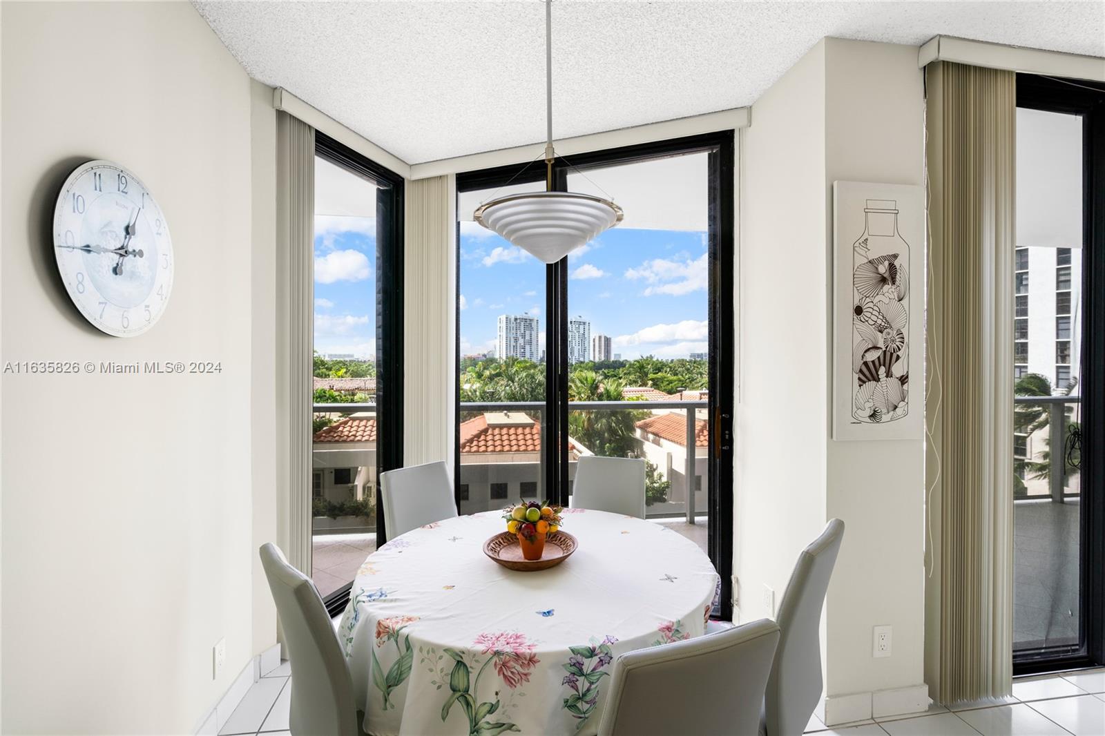 HAMPTONS WEST CONDO - Residential